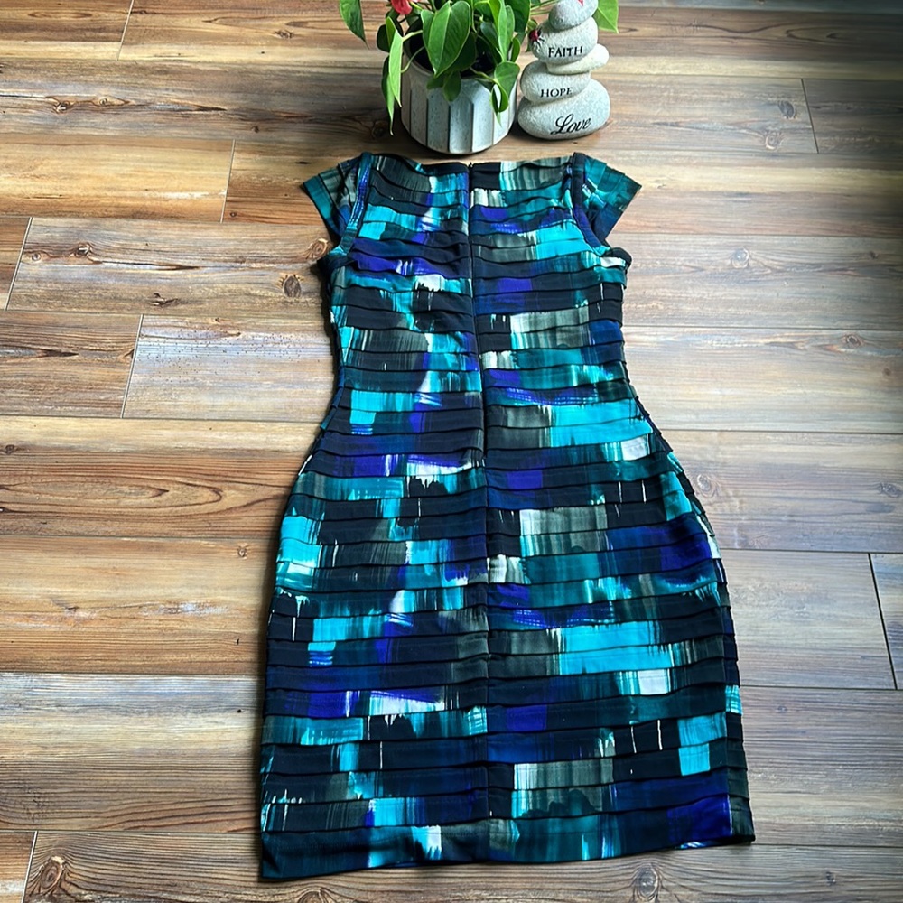 🔥London Times blue/green/black dress with cap sleeves - Picture 6 of 6